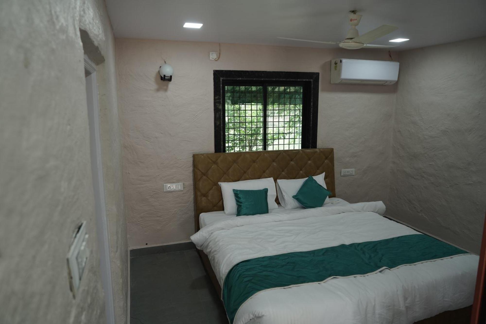 Tiger Sanskriti Resort Khawāsa Extérieur photo